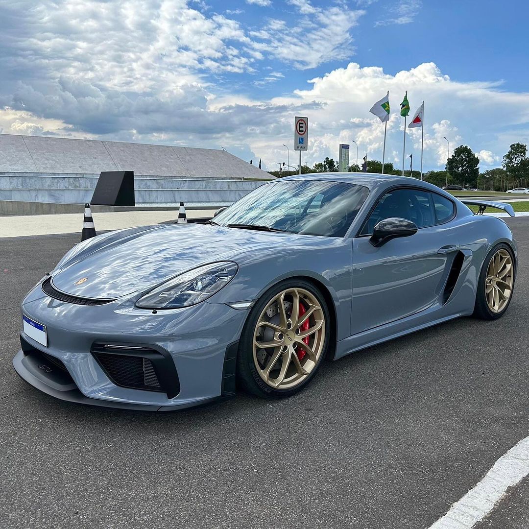 Seguro Porsche 718 Cayman GT4 2023