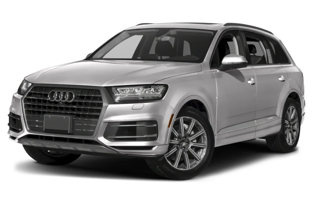 Audi Q7 na cor prata. Representando seguro audi q7.
