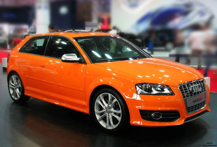 Audi S3 na cor laranja. Falando sobre o seguro audi s3.