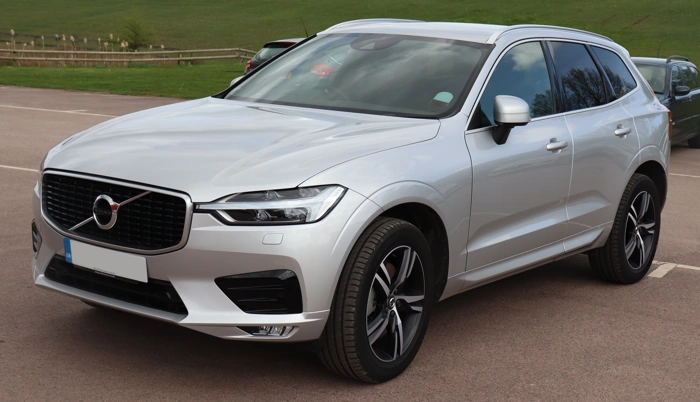 Volvo XC60 na cor prata. Falando sobre o seguro do volvo xc60.