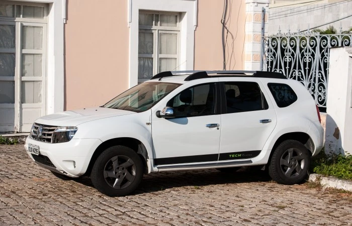 Renault Duster na cor branca. Falando sobre o seguro duster.