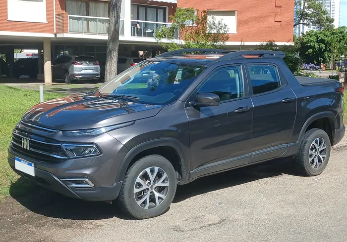 Fiat Toro na cor cinza escuro. Explicando quanto custa o consórcio da toro.