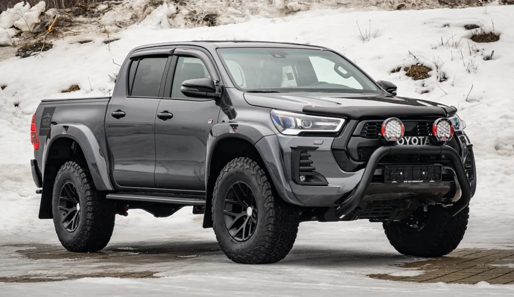 Toyota Hilux GR-Sport na cor cinza escuro. Falando sobre o seguro hilux gr-sport.