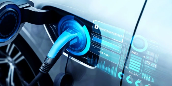 Carregador veicular conectado. Falando sobre seguro bateria carro elétrico.