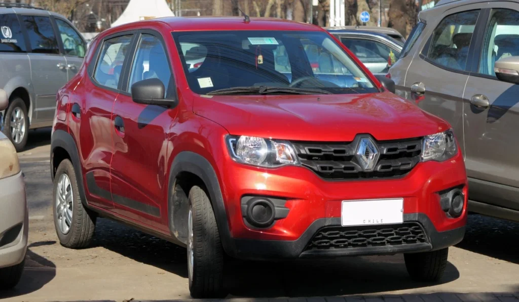 Renault Kwid na cor vermelha. Falando sobre o seguro kwid.