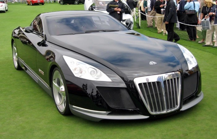 Mercedes-Maybach Exelero na cor preta. Falando sobre o carro mais caro do mundo.